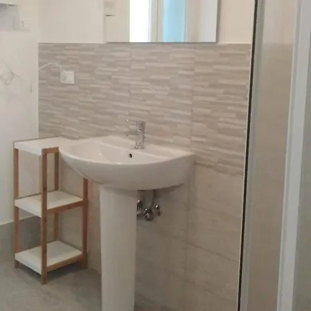 Charming - 5 Minutes From St Peter, Apartment